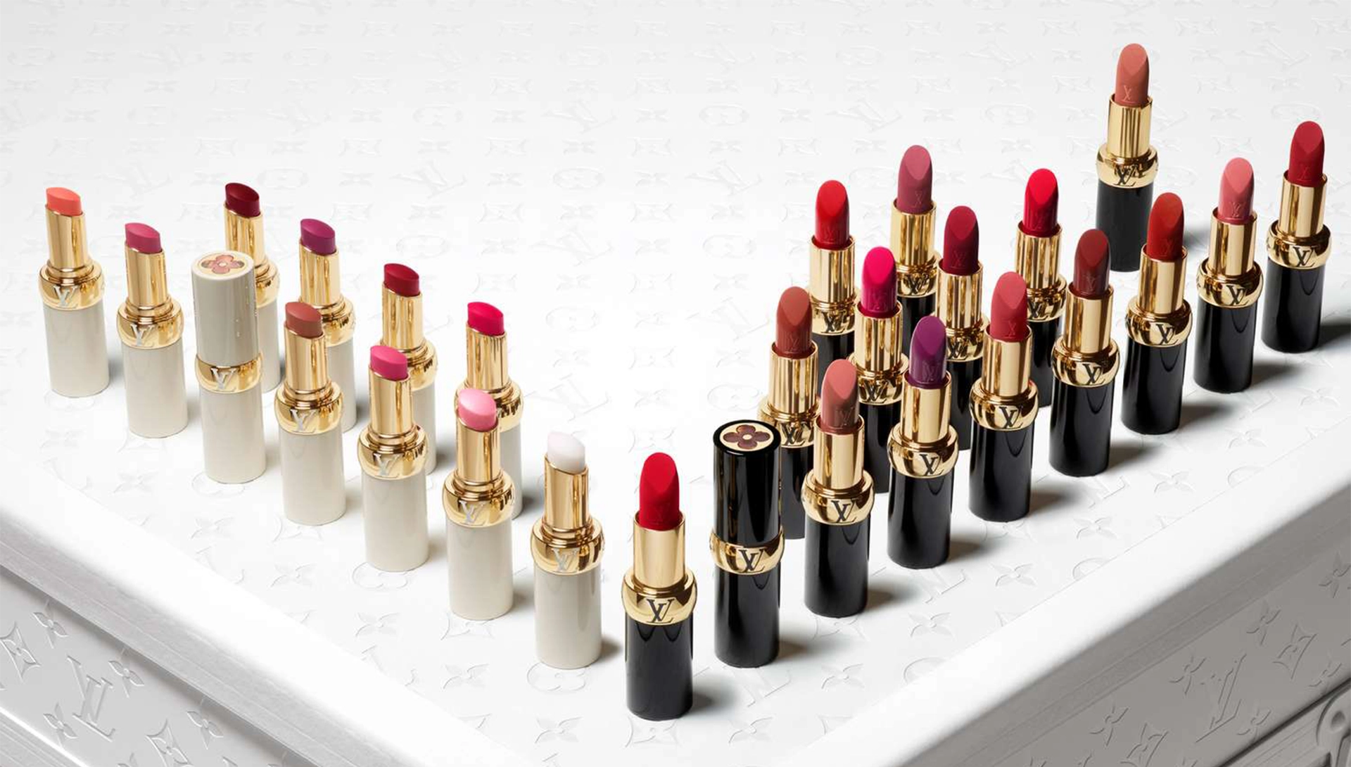 رژ لب لویی ویتون اصل و بررسی ویژگی‌ها و بسته‌بندی لوکس محصول